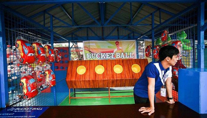 Carron Dreampark - Bucket Ball
